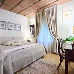 Corte Paolina - Charming Courtyard Inside Appartement *