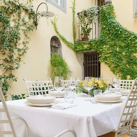 Corte Paolina - Charming Courtyard Inside Apartment *