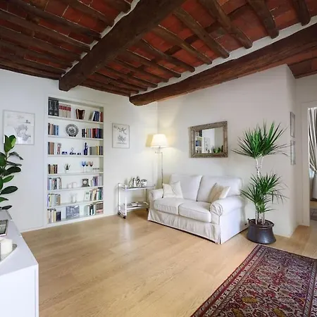 Corte Paolina - Charming Courtyard Inside Appartement *