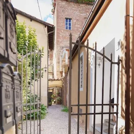 Corte Paolina - Charming Courtyard Inside *
